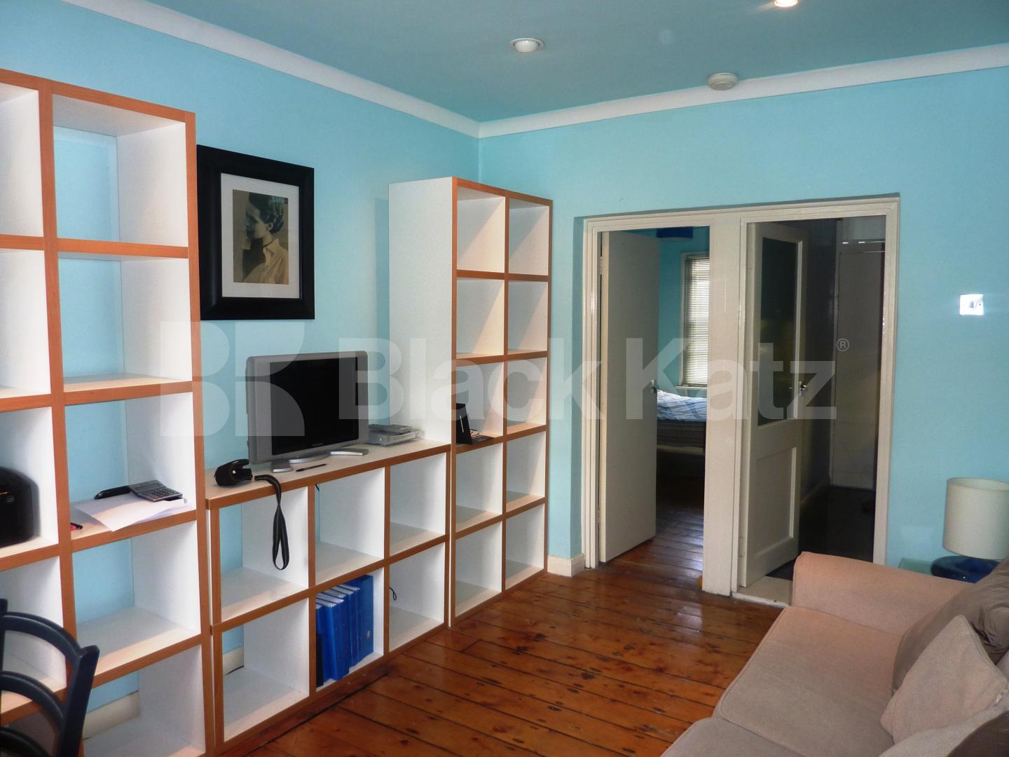 			NEW INSTRUCTION!, 1 Bedroom, 1 bath, 1 reception Flat			 Martlett Court, COVENT GARDEN